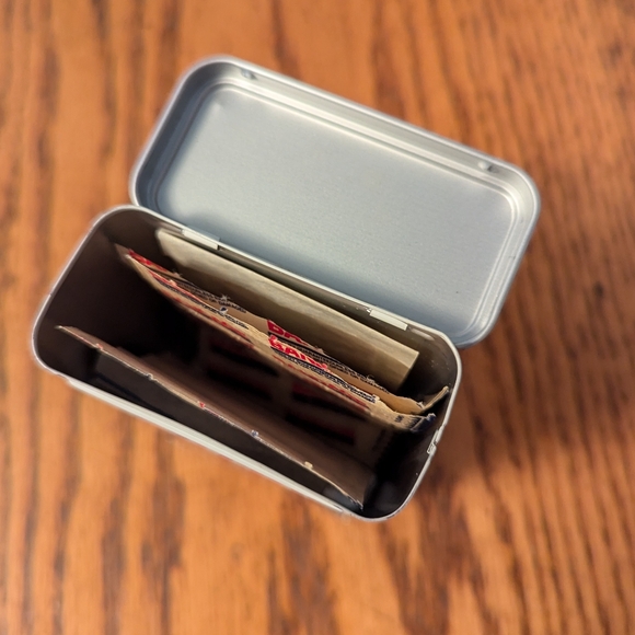 Vintage Band Aid Kitchen Assortment Adhesive Bandages Tin Box with Some Bandages - Picture 3 of 11